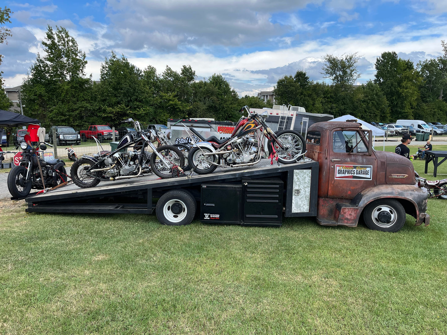 UNDER 30FT 4-WHEELED VEHICLE - CAR, VAN, TRUCK, RV